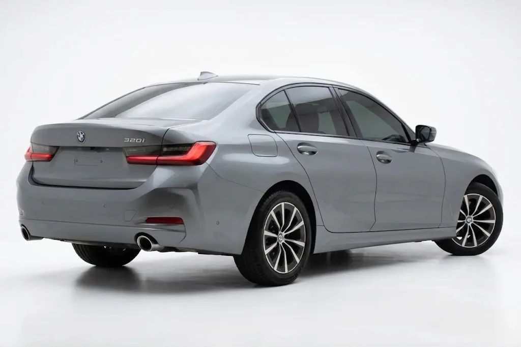 Sedã BMW 320i G20 2026 em Recife — foto 4