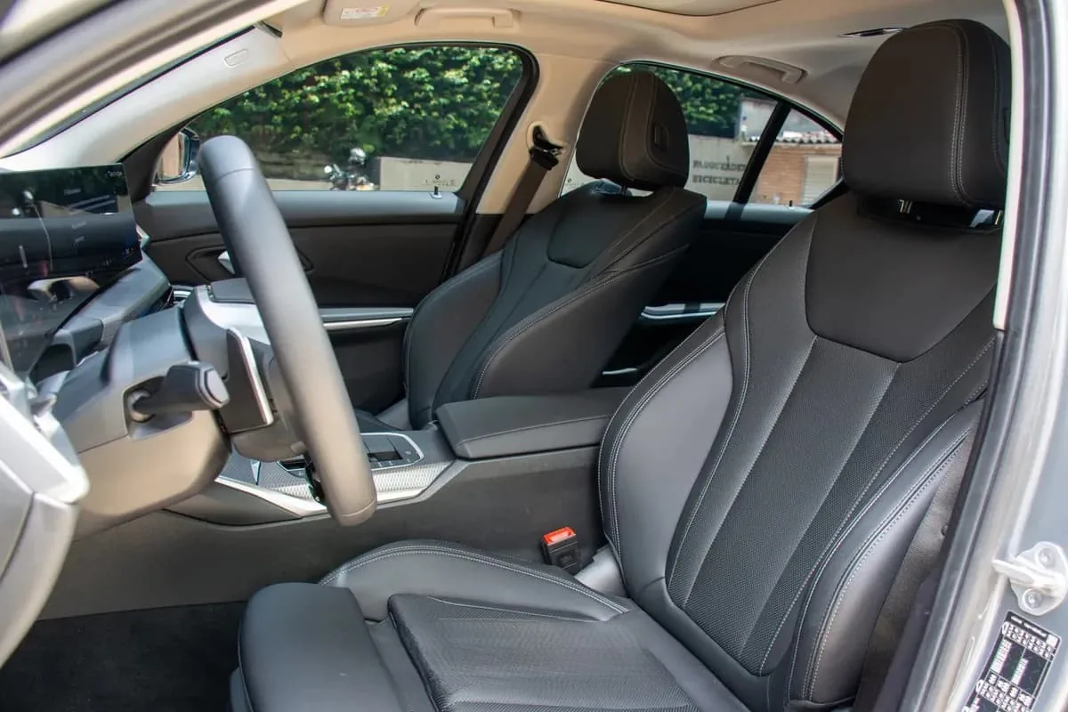 Sedã BMW 320i G20 2026 em Recife — foto 7