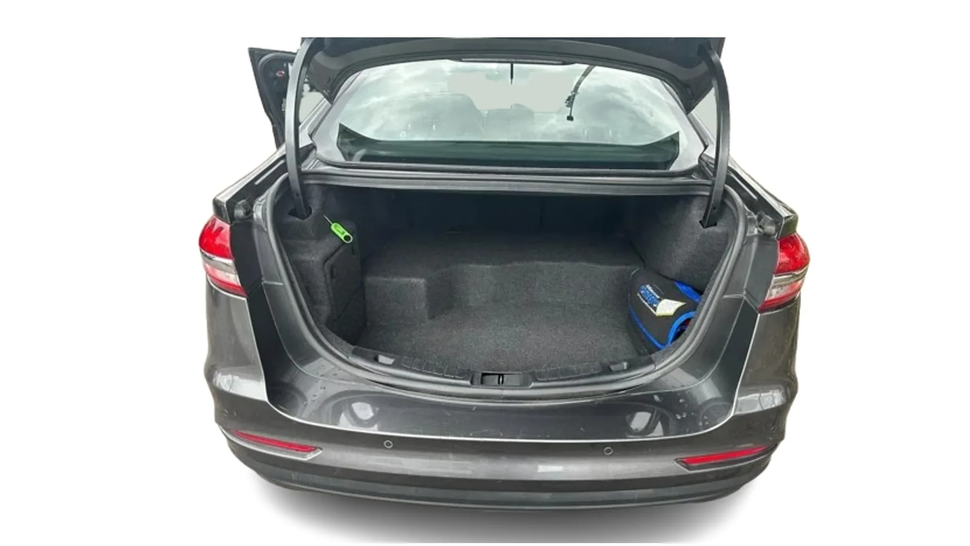 Sedã Ford Fusion SEL Hybrid 2020 em São Paulo — foto 5