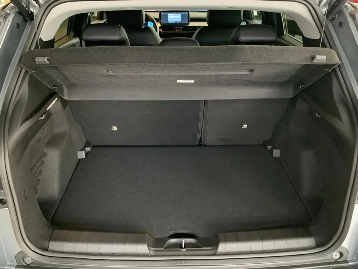 SUV Jeep Avenger E-Hybrid 2026 em Brasília — foto 8