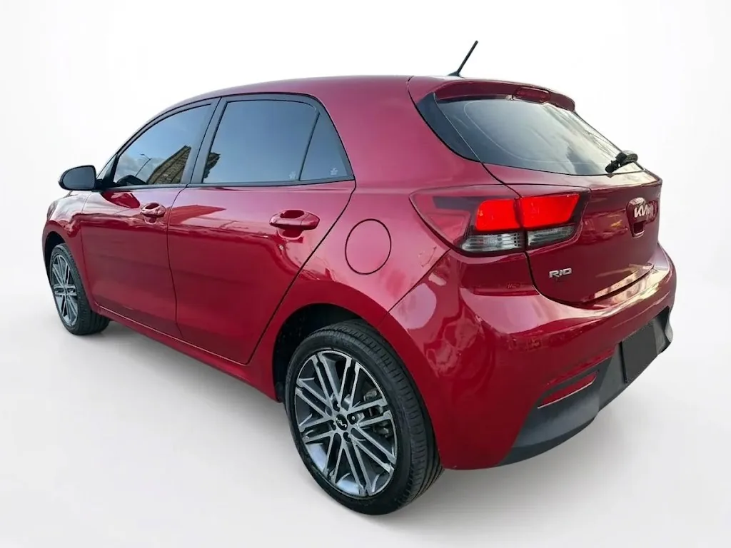Hatchback Kia Rio Vibrant 2024 em Curitiba — foto 5