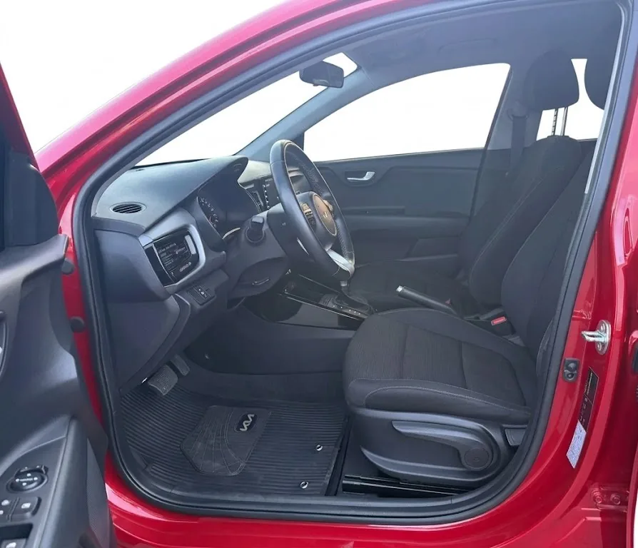 Hatchback Kia Rio Vibrant 2024 em Curitiba — foto 7