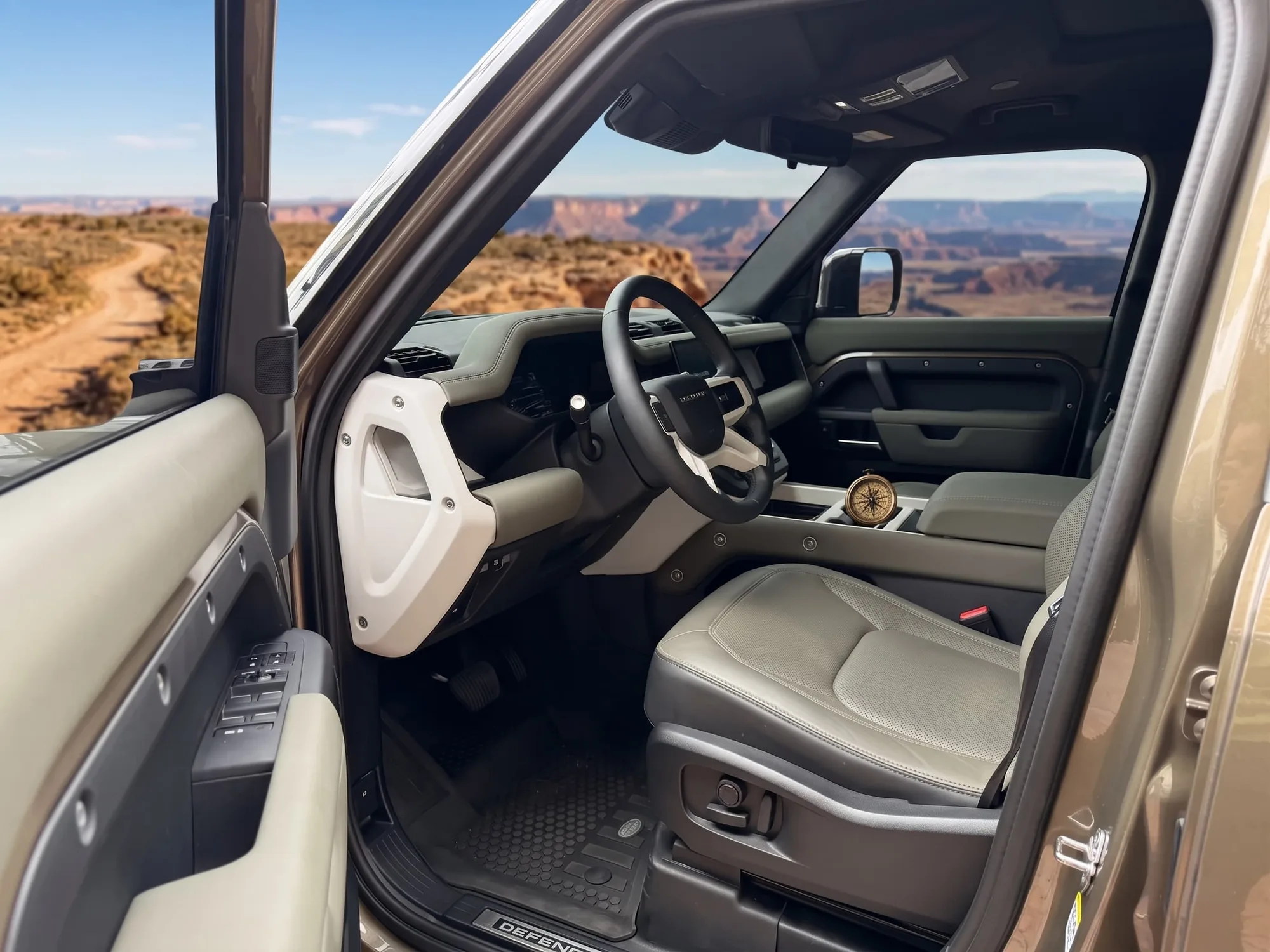Caminhonete Land Rover Defender 2025 em São Paulo — foto 6
