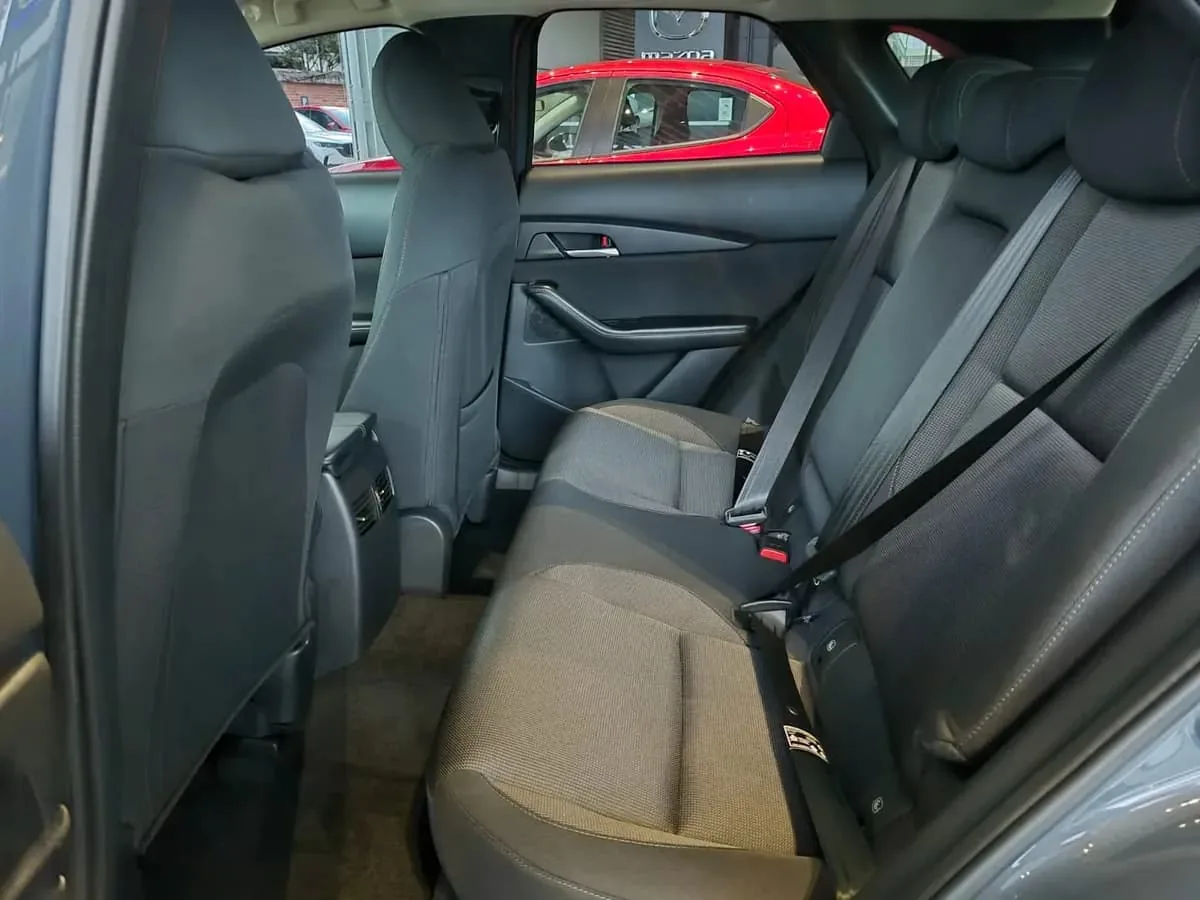 SUV Mazda CX-30 Touring MHEV 2027 em Rio de Janeiro — foto 6
