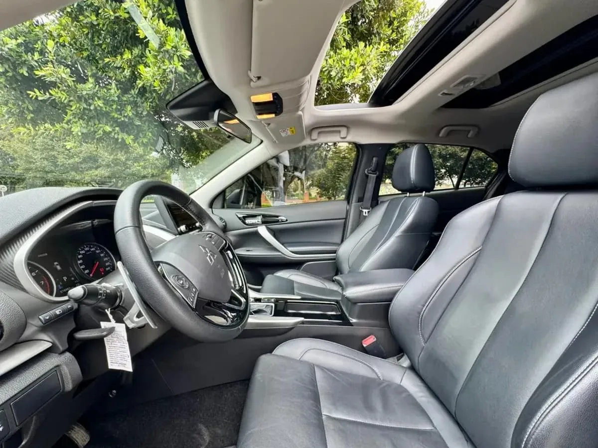 SUV Mitsubishi Eclipse Cross 2024 em Porto Alegre — foto 8