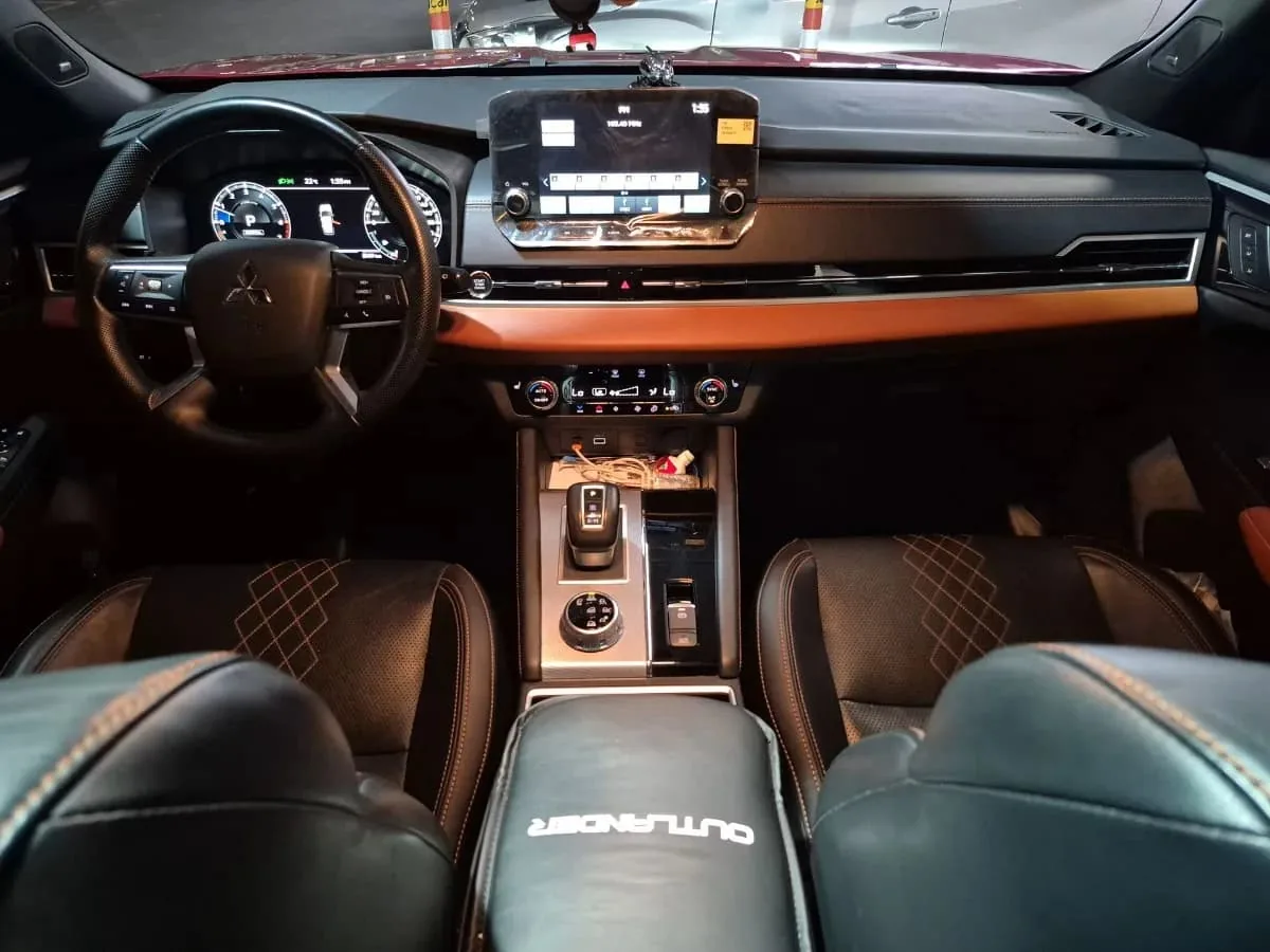 Caminhonete Mitsubishi Outlander 2025 em Curitiba — foto 8