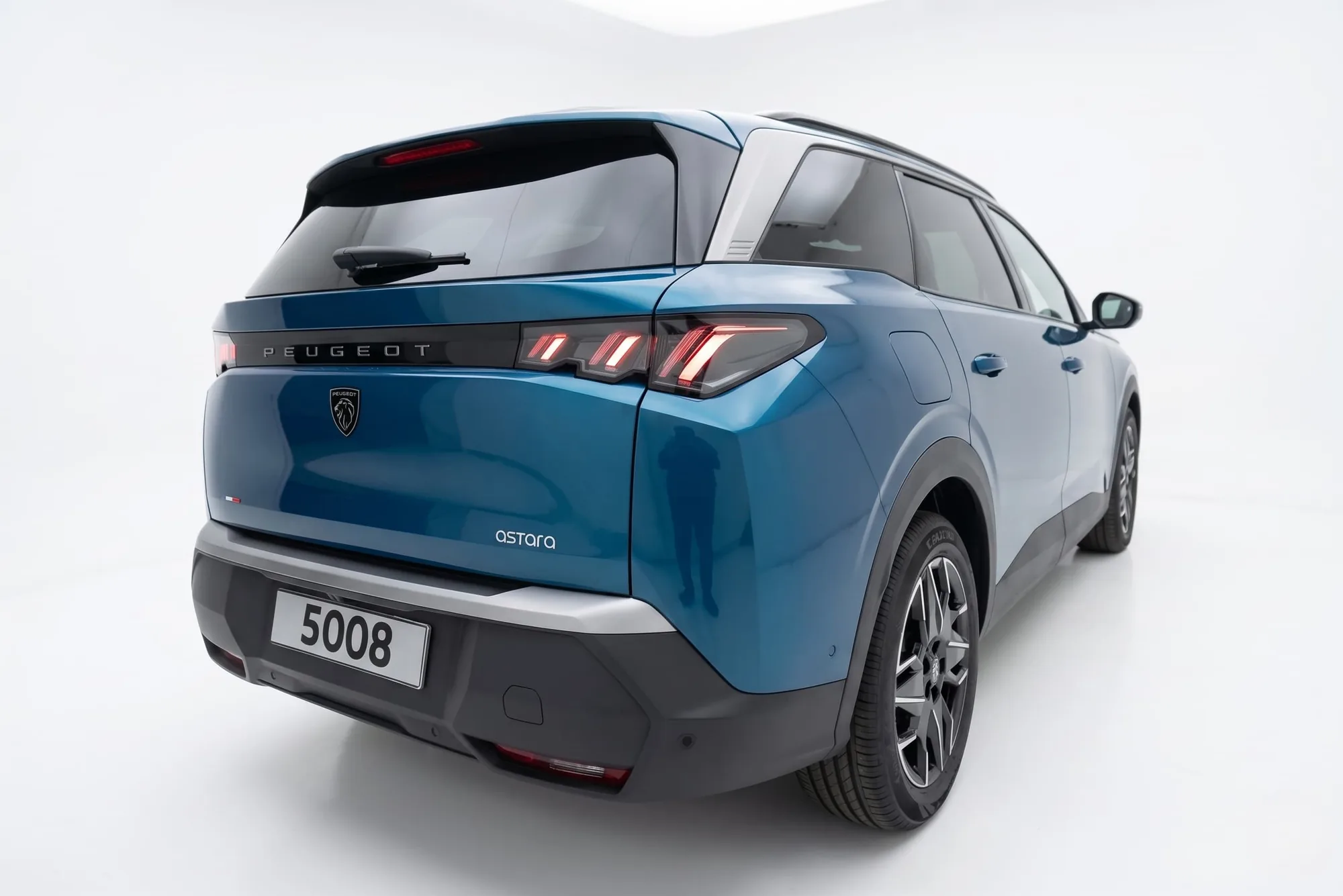 SUV Peugeot 5008 2026 em Curitiba — foto 3