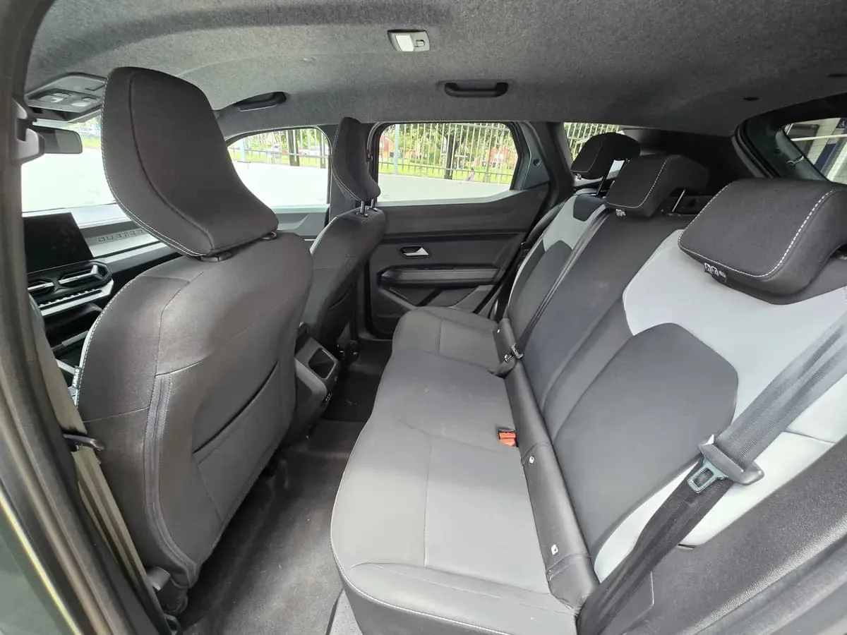 SUV Renault Duster Hybrid E-TECH 2027 em Belo Horizonte — foto 6
