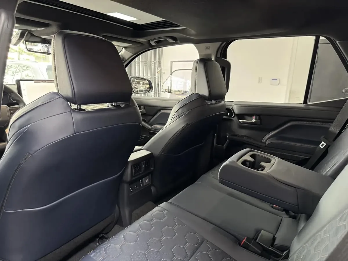 Caminhonete Toyota 4Runner Platinum 2026 em Goiânia — foto 6