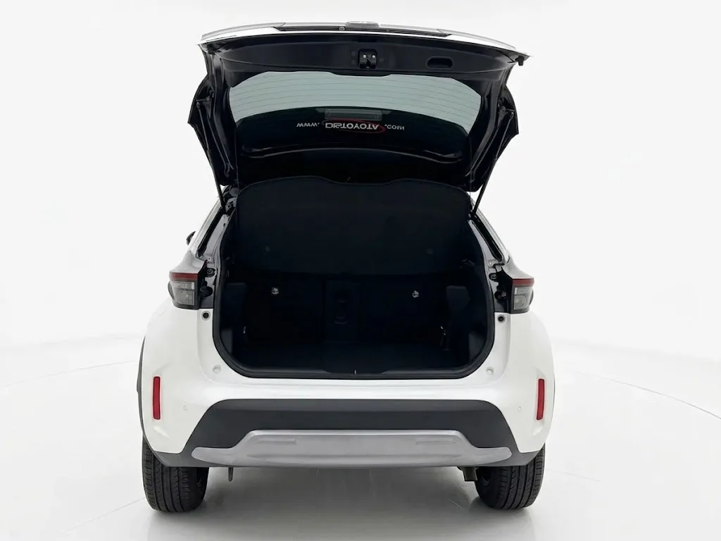 SUV Toyota Yaris Cross HEV 2026 em Manaus — foto 5