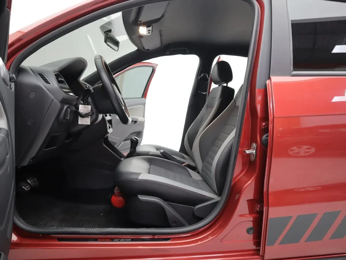 Hatchback Volkswagen Gol Last Edition 2023 em Curitiba — foto 7