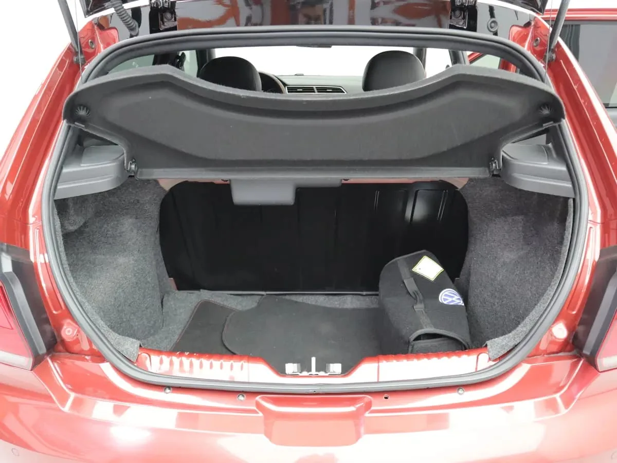 Hatchback Volkswagen Gol Last Edition 2023 em Curitiba — foto 9