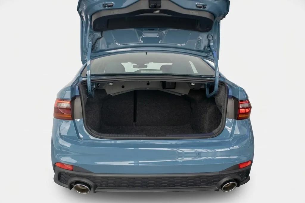 Sedã Volkswagen Jetta GLI 2026 em Manaus — foto 3